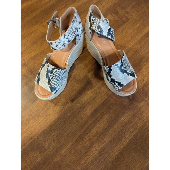 NINE WEST Black and Snake Leather Sandals (Size 7 M) - MSRP $89.00! - Picture 1 of 10